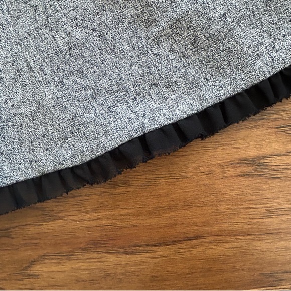 White House Black Market Skirt Heather Gray Ruffle Hem A-Line 10 - Picture 2 of 6